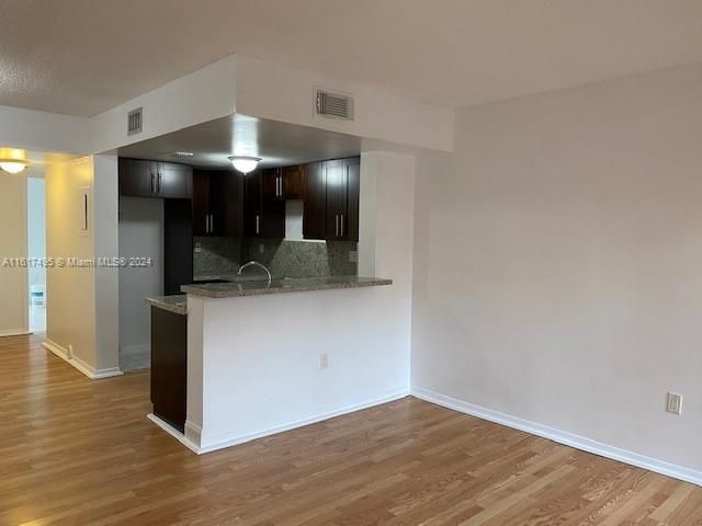 For Rent: $2,450 (2 beds, 2 baths, 845 Square Feet)