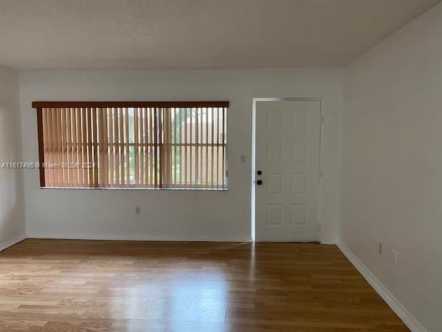 For Rent: $2,450 (2 beds, 2 baths, 845 Square Feet)