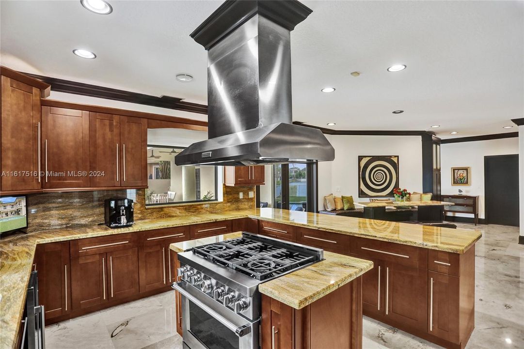 YOU'LL LOVE THIS CHEF'S KITCHEN