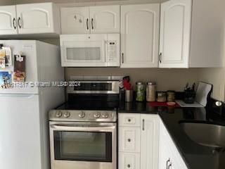 For Rent: $3,500 (1 beds, 1 baths, 715 Square Feet)