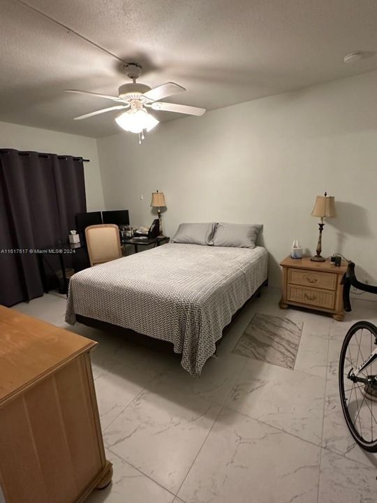 For Rent: $3,500 (1 beds, 1 baths, 715 Square Feet)