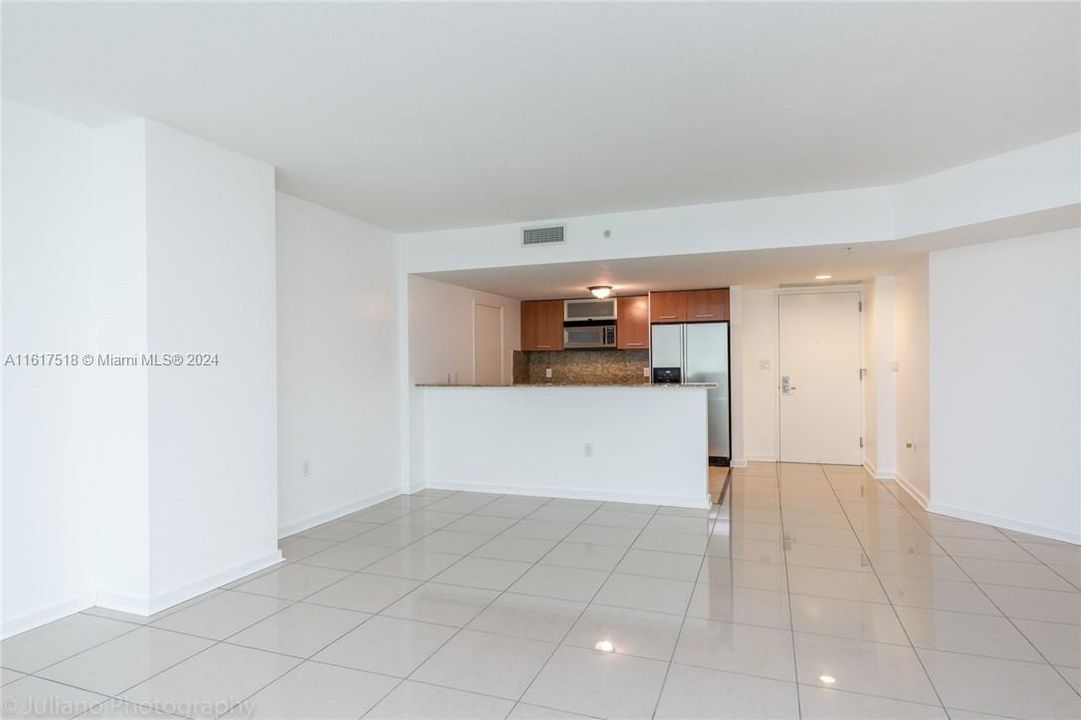 For Rent: $3,300 (2 beds, 2 baths, 1350 Square Feet)