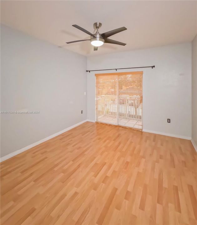 Active With Contract: $2,600 (3 beds, 2 baths, 1330 Square Feet)