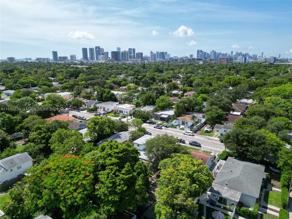 Vendido Recientemente: $825,000 (4 camas, 3 baños, 1961 Pies cuadrados)