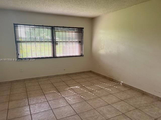 For Rent: $2,400 (2 beds, 2 baths, 1511 Square Feet)