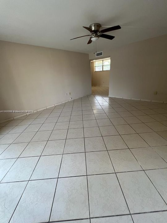 For Rent: $2,150 (2 beds, 2 baths, 1040 Square Feet)