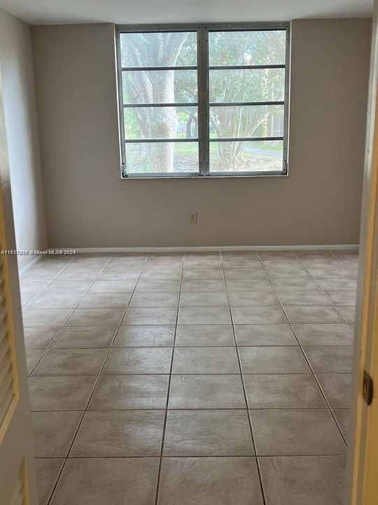 For Rent: $2,150 (2 beds, 2 baths, 1040 Square Feet)