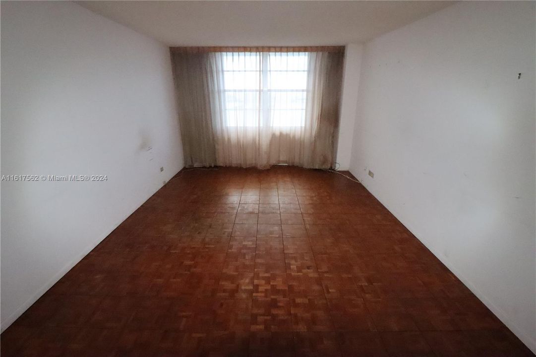 En Venta: $575,000 (2 camas, 2 baños, 1856 Pies cuadrados)