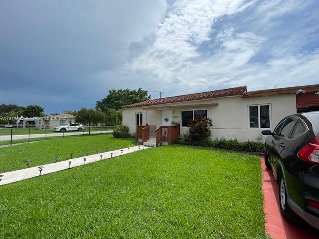 Recently Sold: $630,000 (5 beds, 3 baths, 1809 Square Feet)