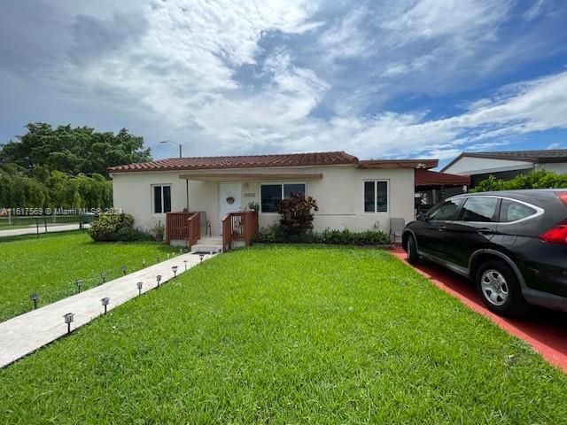 Recently Sold: $630,000 (5 beds, 3 baths, 1809 Square Feet)