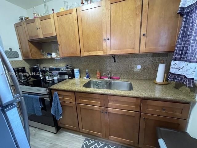 Vendido Recientemente: $630,000 (5 camas, 3 baños, 1809 Pies cuadrados)