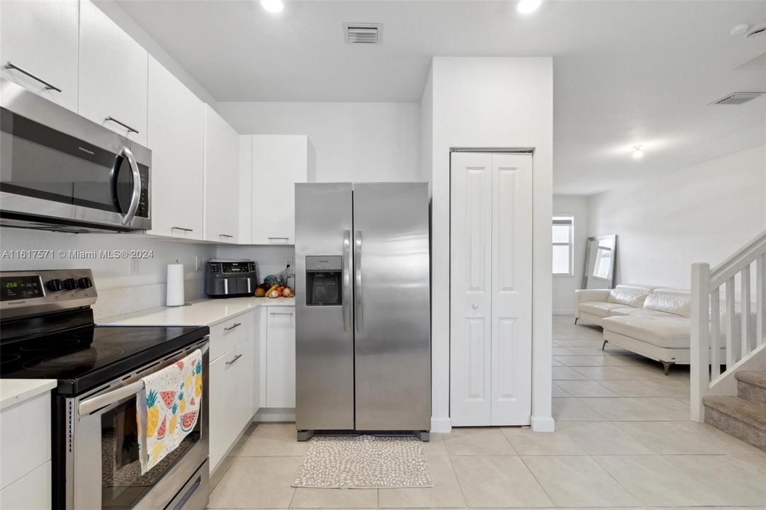 For Sale: $630,000 (4 beds, 2 baths, 1820 Square Feet)