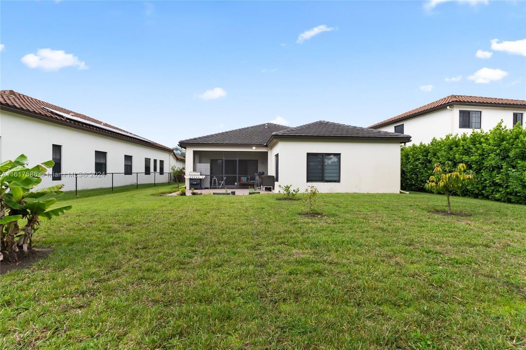 For Sale: $480,000 (3 beds, 2 baths, 1929 Square Feet)