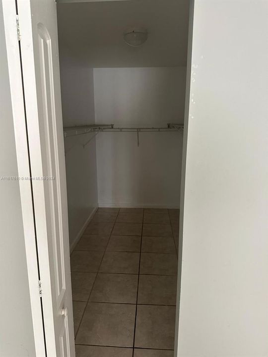 For Rent: $1,850 (2 beds, 2 baths, 1060 Square Feet)