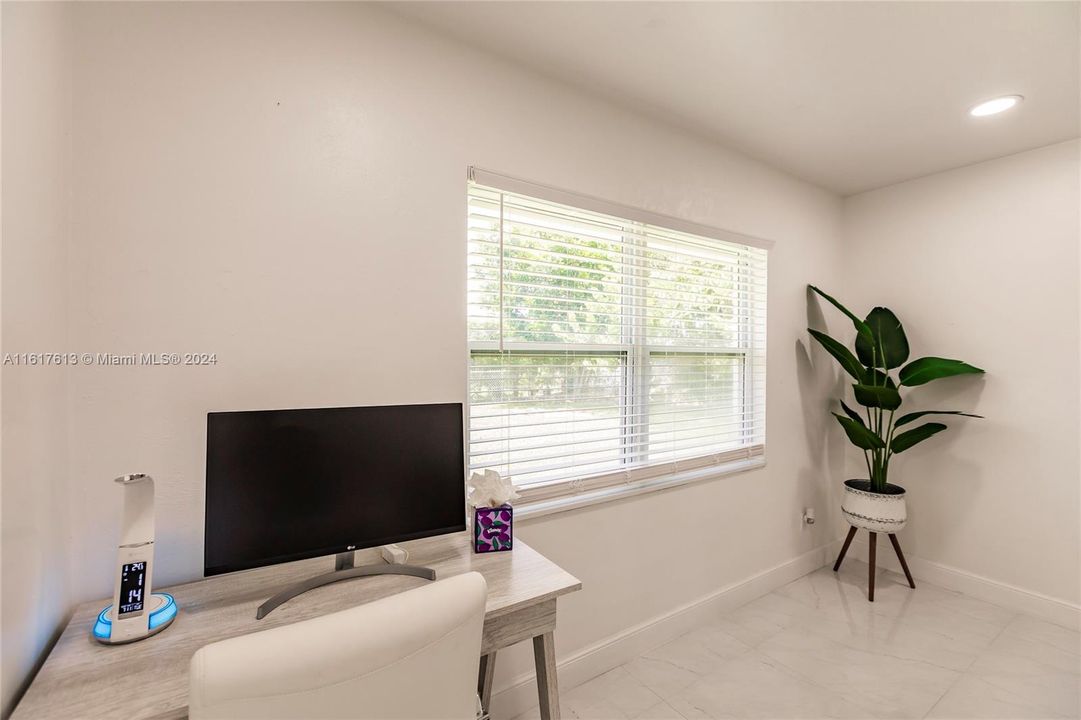 For Sale: $629,900 (3 beds, 2 baths, 1524 Square Feet)