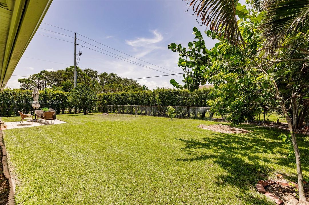 For Sale: $629,900 (3 beds, 2 baths, 1524 Square Feet)