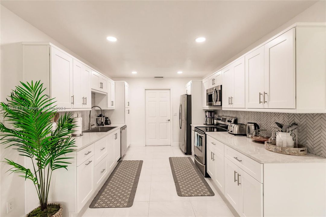 For Sale: $629,900 (3 beds, 2 baths, 1524 Square Feet)