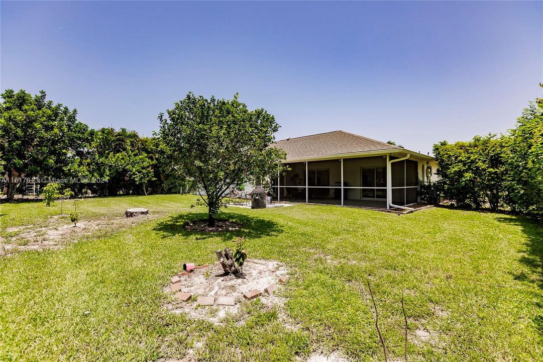 For Sale: $629,900 (3 beds, 2 baths, 1524 Square Feet)