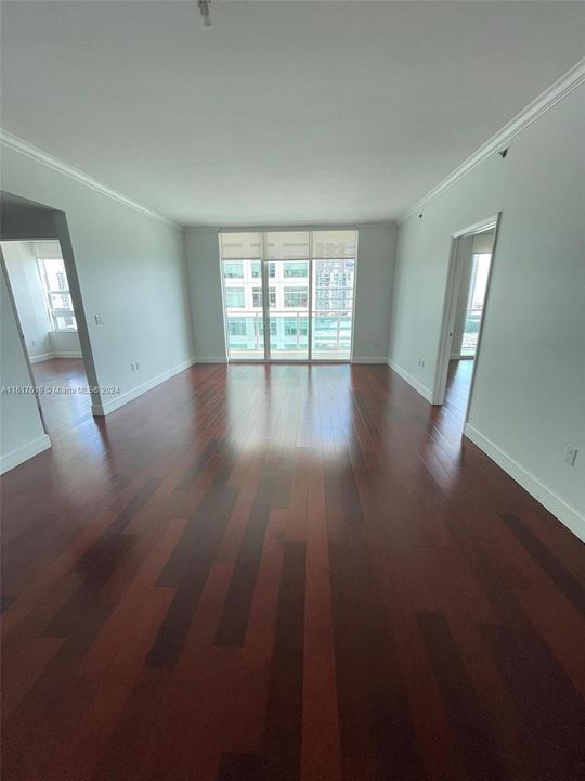 Recently Rented: $4,000 (2 beds, 2 baths, 1101 Square Feet)