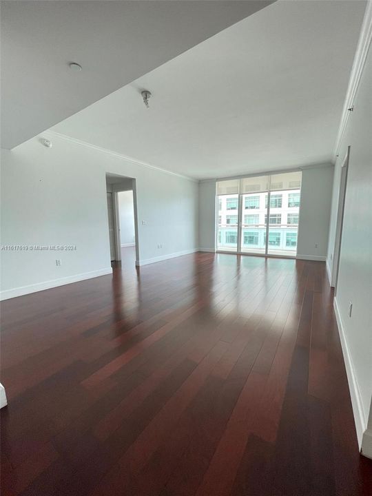 Recently Rented: $4,000 (2 beds, 2 baths, 1101 Square Feet)