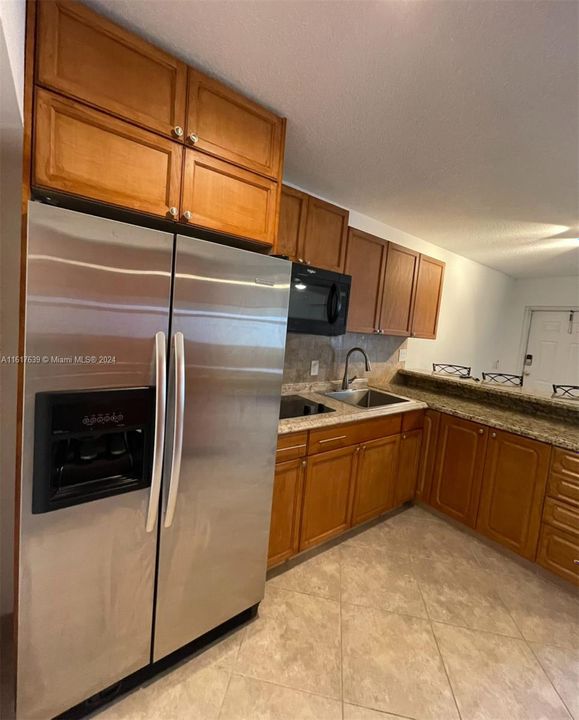 Recently Rented: $1,699 (1 beds, 1 baths, 640 Square Feet)