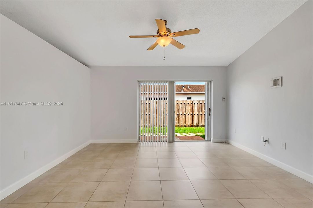 For Sale: $525,000 (3 beds, 2 baths, 1353 Square Feet)