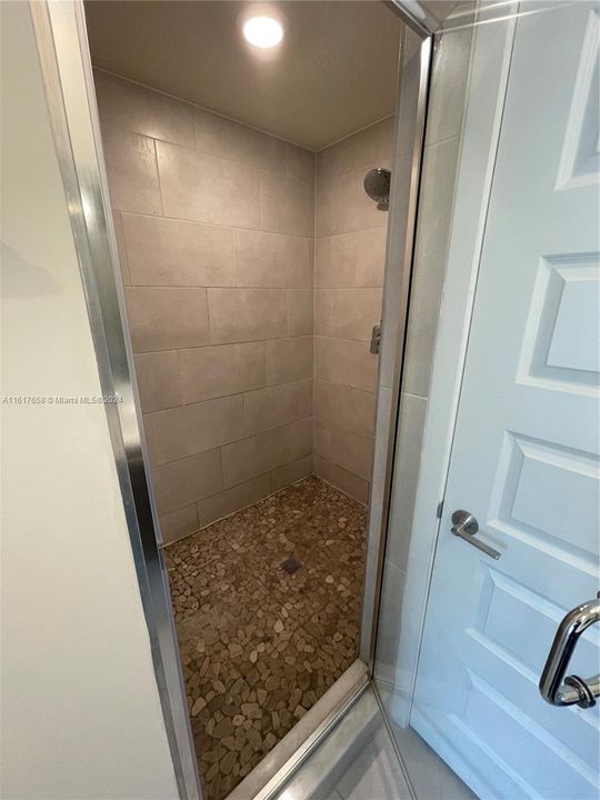 В аренду: $3,700 (3 спален, 2 ванн, 0 Квадратных фут)