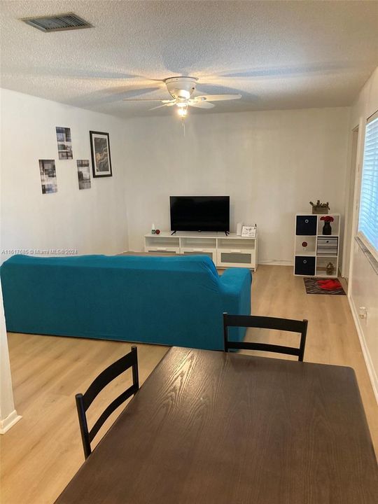 For Rent: $2,150 (2 beds, 1 baths, 1674 Square Feet)