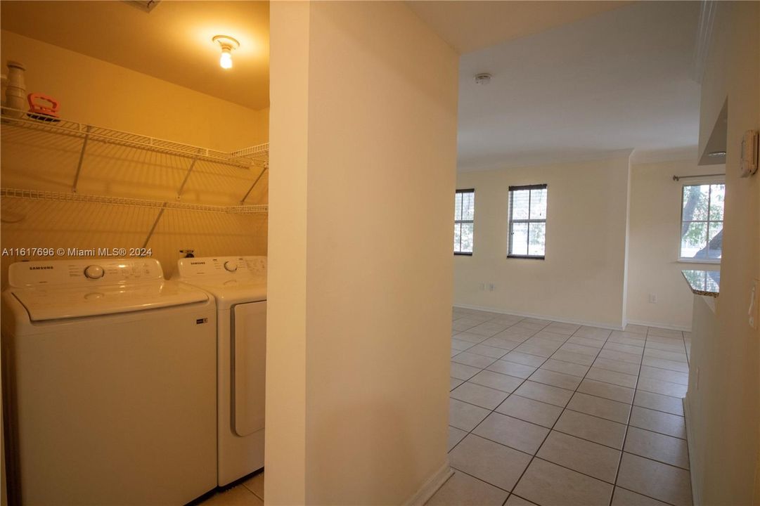 For Rent: $2,700 (2 beds, 2 baths, 1205 Square Feet)