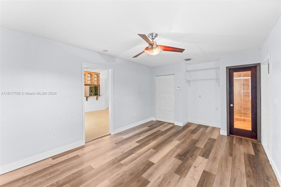 Recently Sold: $640,000 (3 beds, 2 baths, 1638 Square Feet)