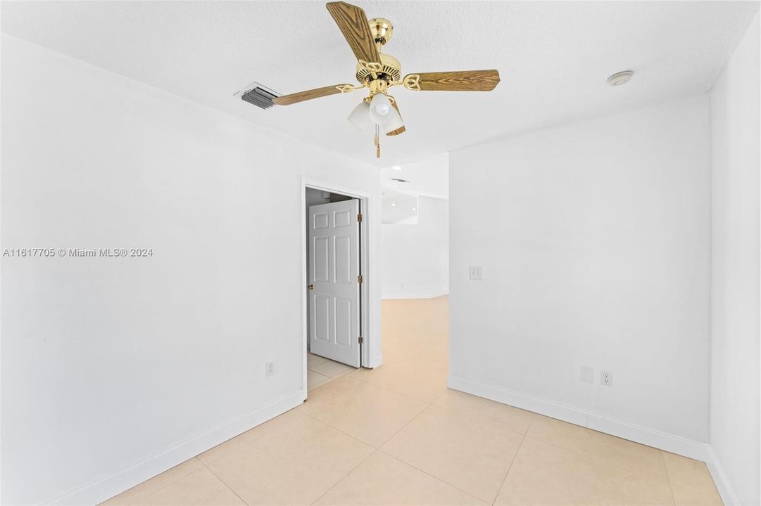 For Sale: $640,000 (3 beds, 2 baths, 1638 Square Feet)