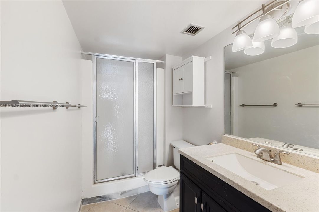 For Sale: $283,900 (2 beds, 2 baths, 1050 Square Feet)