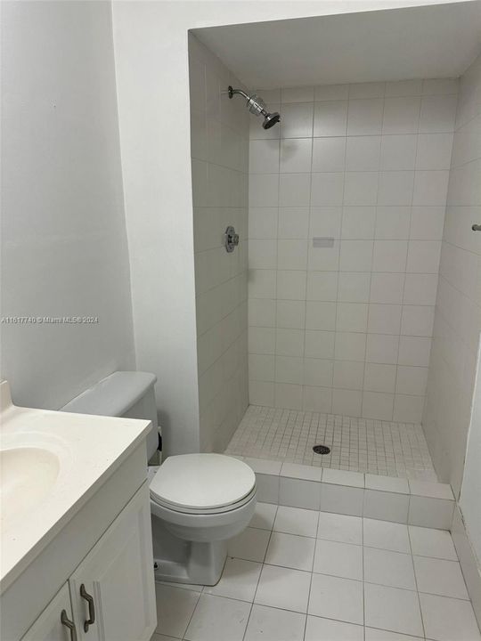 For Rent: $2,180 (2 beds, 2 baths, 1107 Square Feet)