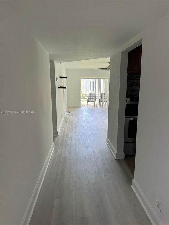 Active With Contract: $2,180 (2 beds, 2 baths, 1107 Square Feet)