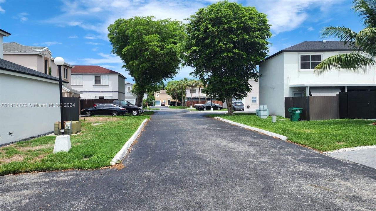 For Sale: $539,000 (3 beds, 2 baths, 1449 Square Feet)