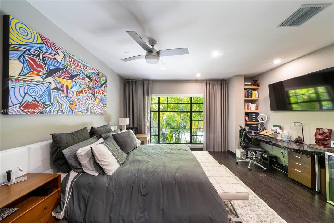 For Sale: $2,290,000 (2 beds, 2 baths, 1815 Square Feet)