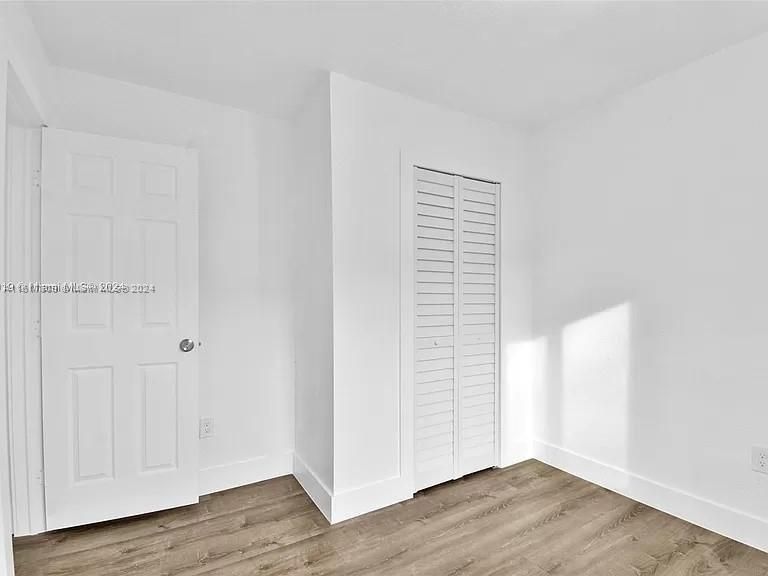 For Rent: $2,900 (2 beds, 1 baths, 1352 Square Feet)