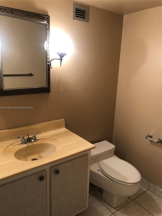 For Rent: $2,350 (1 beds, 1 baths, 1065 Square Feet)