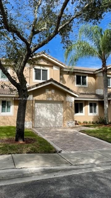 Recently Rented: $3,200 (3 beds, 2 baths, 1592 Square Feet)