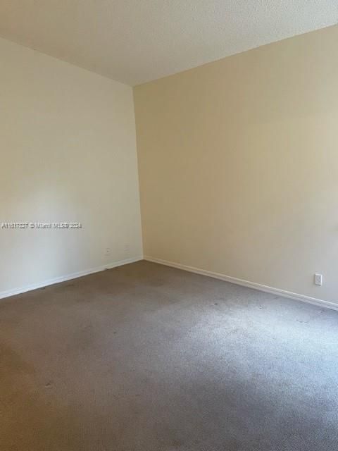 For Rent: $3,350 (3 beds, 2 baths, 1592 Square Feet)