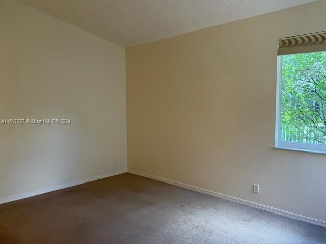 For Rent: $3,350 (3 beds, 2 baths, 1592 Square Feet)