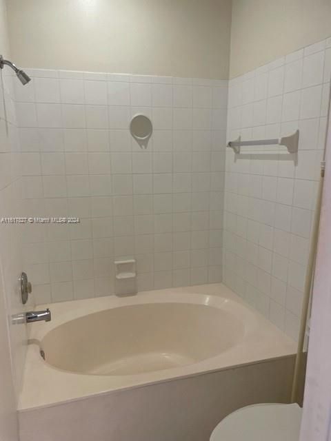 For Rent: $3,350 (3 beds, 2 baths, 1592 Square Feet)