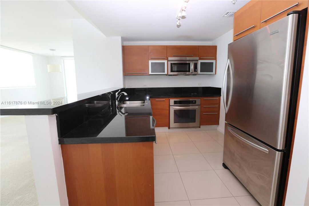 For Rent: $3,800 (2 beds, 2 baths, 1203 Square Feet)