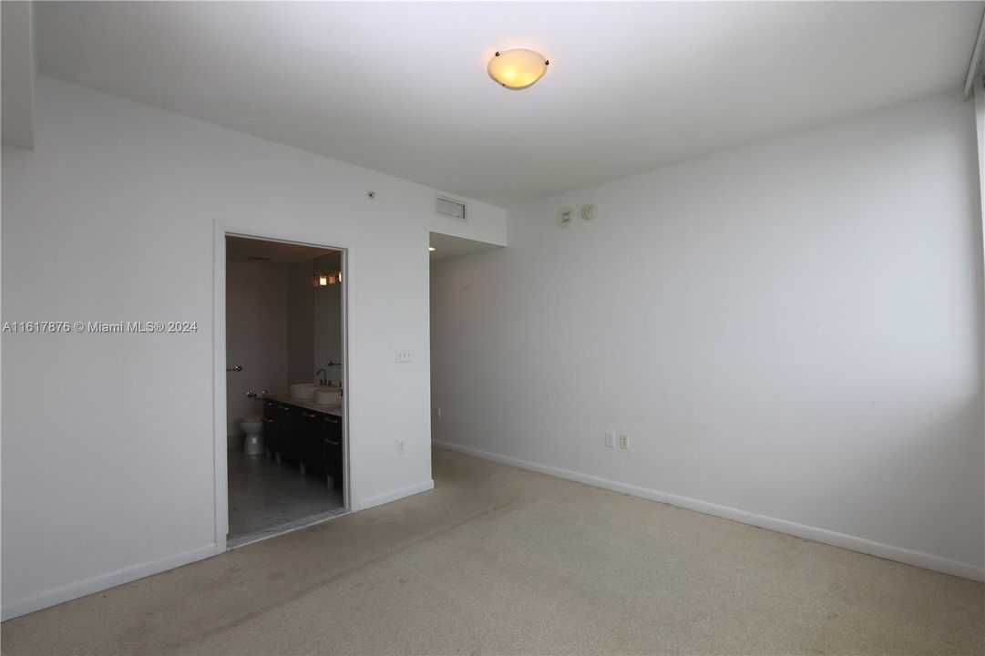 For Rent: $3,800 (2 beds, 2 baths, 1203 Square Feet)