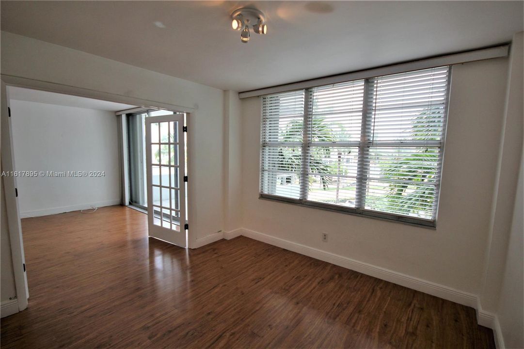 For Rent: $3,500 (2 beds, 2 baths, 1030 Square Feet)