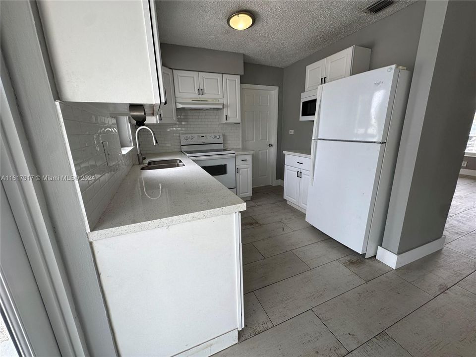 For Rent: $3,450 (3 beds, 2 baths, 1243 Square Feet)