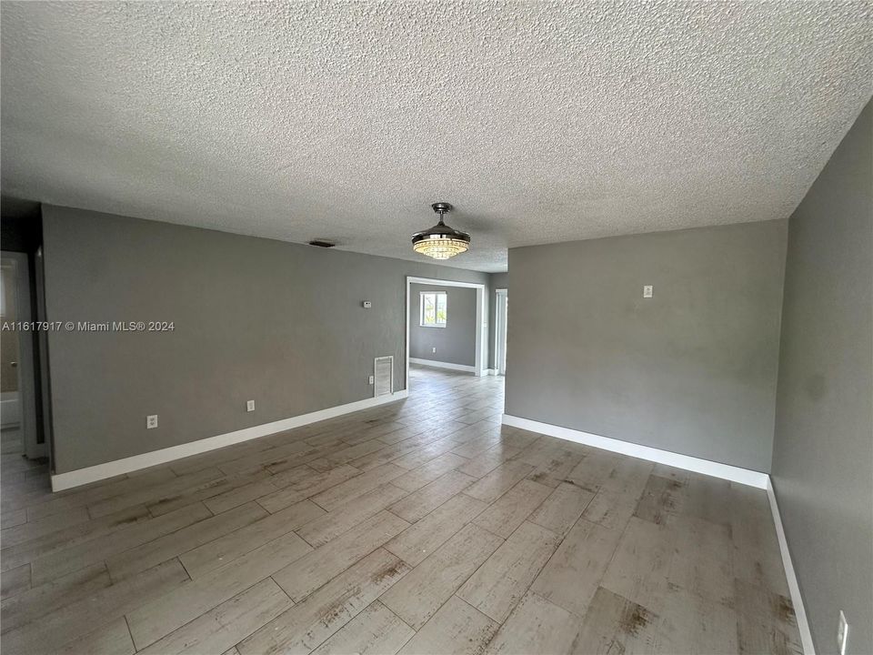 For Rent: $3,450 (3 beds, 2 baths, 1243 Square Feet)