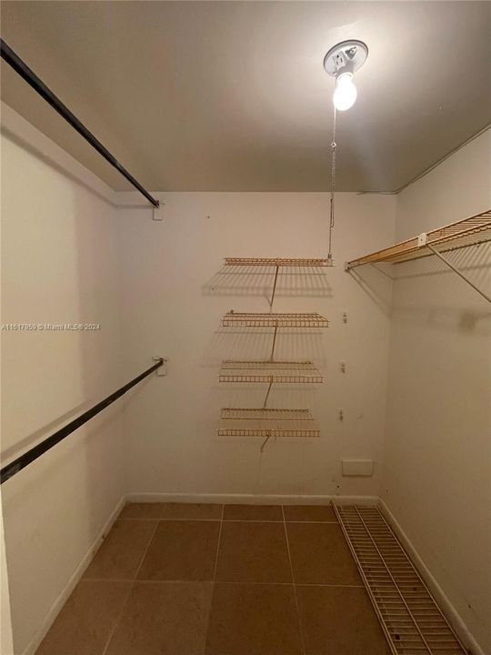 walk-in closet