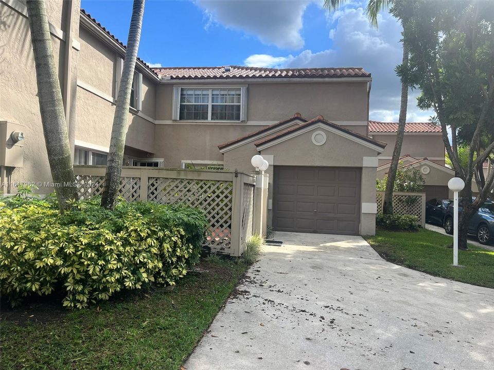 Recently Sold: $525,000 (3 beds, 2 baths, 1666 Square Feet)