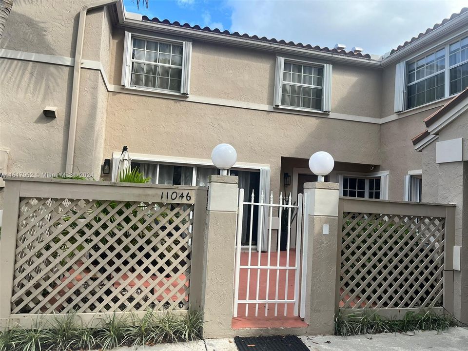 Vendido Recientemente: $525,000 (3 camas, 2 baños, 1666 Pies cuadrados)